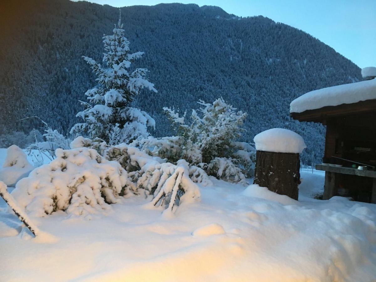 Chambres d’hôtes près de Verbier Volleges Esterno foto